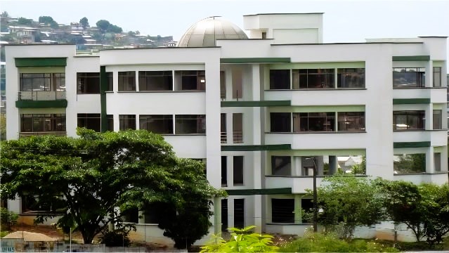 Edificio de docentes - Universidad de la Amazonía